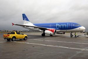 Companhia aérea britânica declara falência e cancela todos os voos devido ao Brexit