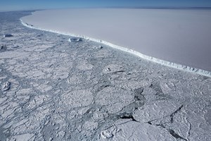 Massas de gelo da Antártida estão a derreter devido ao aquecimento dos oceanos