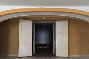 Anúncio de venda do teatro de Portalegre