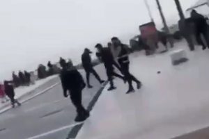 PSP forçada a disparar para controlar adeptos turcos no Terreiro do Paço