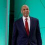 Cory Booker sai da corrida à presidência dos EUA em 2020
