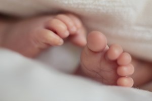 Enfermeira britânica acusada da morte de oito bebés num hospital