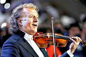 André Rieu entre valsas e risos na Altice Arena
