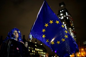 Liberais prometem reverter o Brexit se ganharem eleição