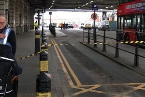 Encontrados explosivos improvisados em dois aeroportos e estação de metro de Londres