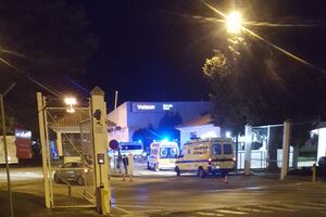 Intoxicação alimentar leva meios de socorro à empresa Visteon, em Palmela