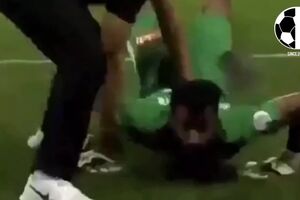 Festejo de guardião saudita vai entrar para os insólitos do ano.mp4