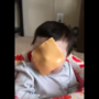Novo desafio da Internet consiste em atirar fatia de queijo à cara dos filhos