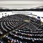 Parlamento Europeu quer que denunciantes de corrupção sejam protegidos 