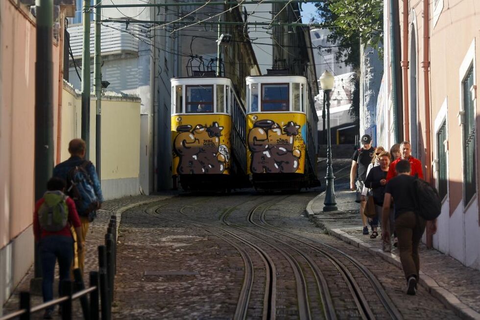 Ascensores de Lisboa suspensos por ordem de Moedas