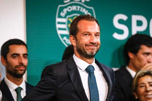 E-toupeira: Sporting 'perplexo' com decisão da Relação