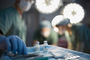 Cirurgias adiadas por pandemia levaram a aumento de mais 45 dias no tempo de espera 