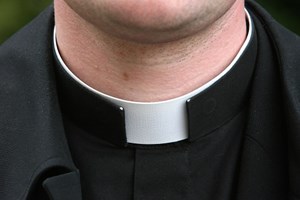 Padre proíbe membros da paróquia de se envolverem nas eleições