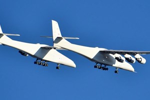 Maior avião do mundo voou pela primeira vez