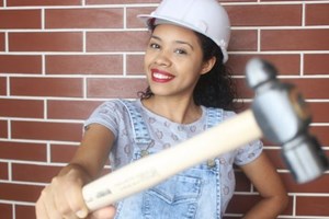 Brasil: YouTuber de construção mais popular é mulher