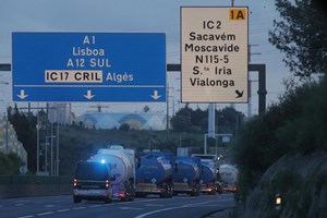 Alargamento de contratos coletivos a outros trabalhadores 'depende' do Governo 