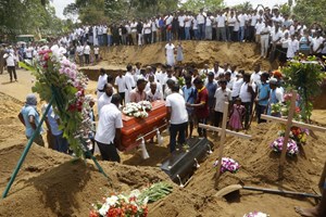 Os números da tragédia no Sri Lanka continuam a subir. 310 mortos confirmados 