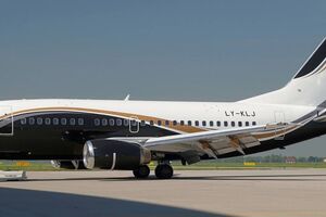 Boeing 737