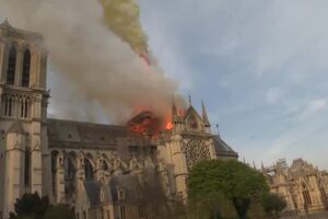 DPZLAc2xt5GP21BF.mp4