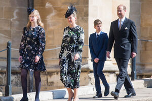 James visconde de Severn neto Isabel II