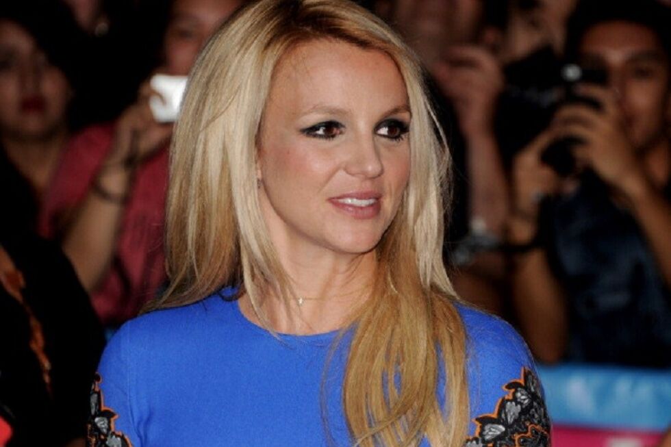 Britney Spears, míssil, Afeganistão