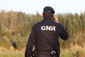 GNR detido por suspeitas de abuso de criança e de pornografia de menores