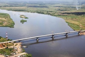 Sobe para 17 o número de mortos em naufrágio no rio Zambeze