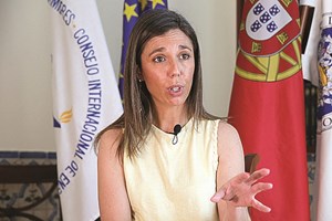 Despedimento de 60 enfermeiros: 'Não é admissível que se deixe sair' estes profissionais