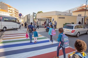 Campolide retira cores do arco-íris das passadeiras