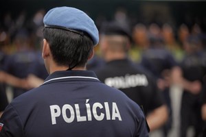 Agentes da PSP agredidos ao cumprirem mandado de detenção na Figueira da Foz
