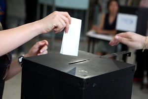 Um ano após as eleições, apenas um presidente de câmara saiu mas outros preparam a sucessão