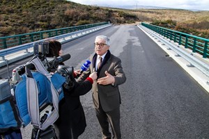 O estranho caso da ponte a que não se consegue chegar na Assureira