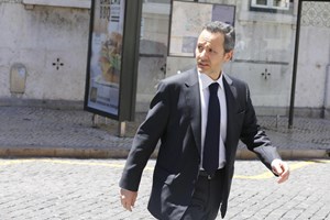 Carlos Costa Pina renuncia a cargos na administração da Galp