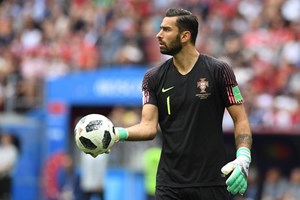 Patrício 'orgulhoso' por bater recorde de Baía