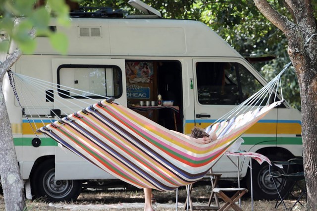 Vai viajar de caravana Saiba aqui o que deve e n o deve fazer