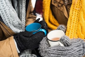 Covid-19: Alunos do Alentejo usam mantas para suportar o frio nas salas de aula