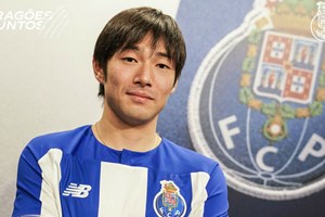 Nakajima assinou pelo FC Porto