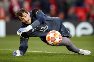 Coronavírus: Casillas em campanha de angariação de fundos