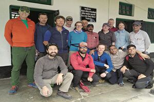 Oito alpinistas faziam parte de um grupo maior que partiu da Índia  