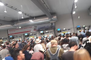 Nevoeiro gerou caos ao longo de todo o dia nos aeroportos de Lisboa e Porto
