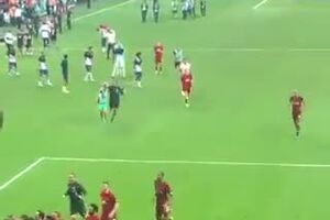 CofinaEditor_2019-08-16_16_30_12AdrianisadoubtforSouthamptonwithaswollenanklebecauseaLiverpoolfantwofootedhim.mp4