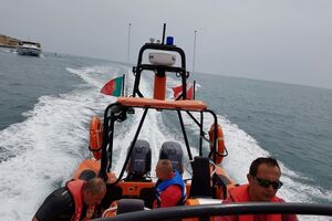 Marinha, salvamento, turista, resgate
