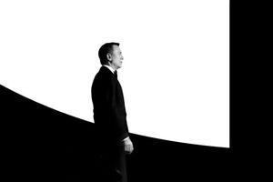 Daniel Craig returns as James Bond, 007 in NO TIME TO DIE. Out in the UK on 3 April 2020 a.mp4