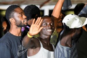 refugiados Open Arms Lampedusa 