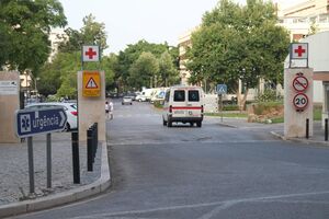 Médica que denunciou casos de negligência no hospital de Faro afastada porque "nenhum cirurgião a quer tutelar"