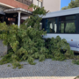 Autocarro sem condutor abalroa seis carros em Setúbal