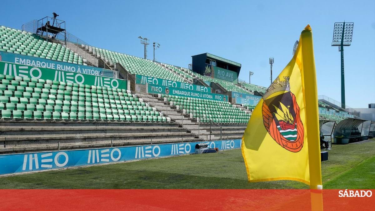 Rio Ave decide demolir bancada do estádio que está interdita ao público