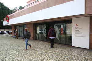 Alargamento de horários permitiu mais cerca de 130 mil atendimentos nas lojas e espaços cidadão