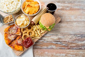 Stresse crónico leva cérebro a pedir comida de conforto e isso torna-se um círculo vicioso