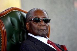 Mugabe, o herói revolucionário do Zimbabwe que morreu como ditador